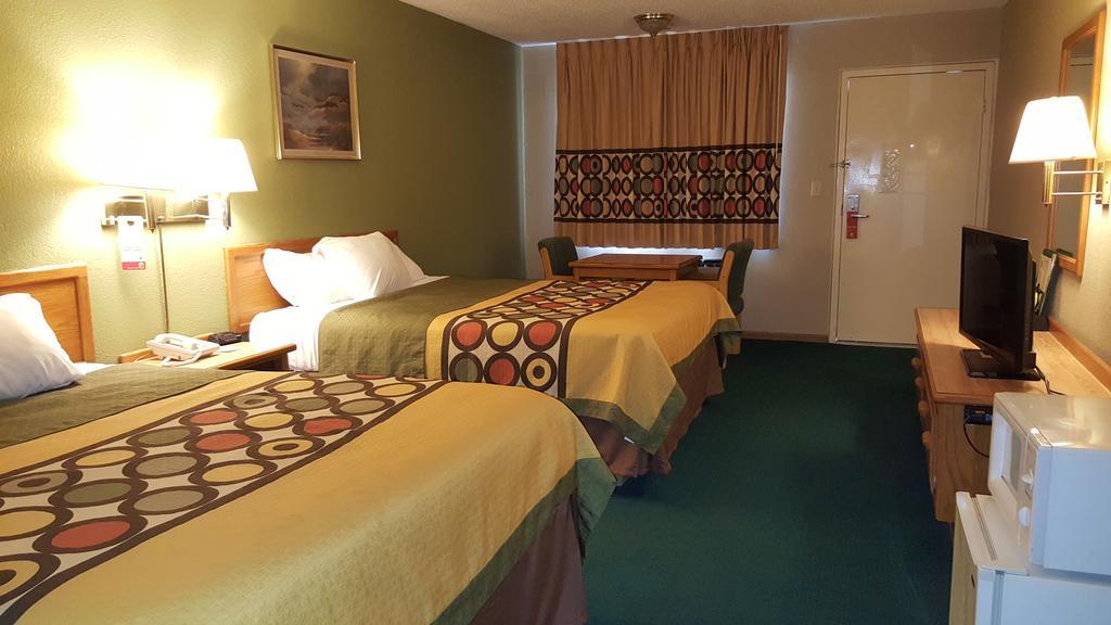 Budgetel Inn & Suites Butler 外观 照片