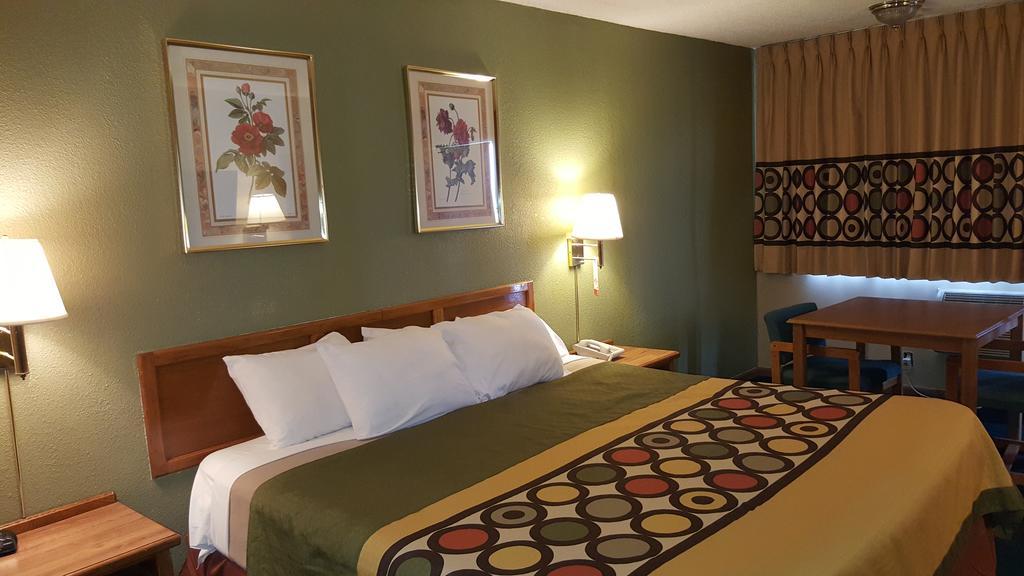 Budgetel Inn & Suites Butler 外观 照片
