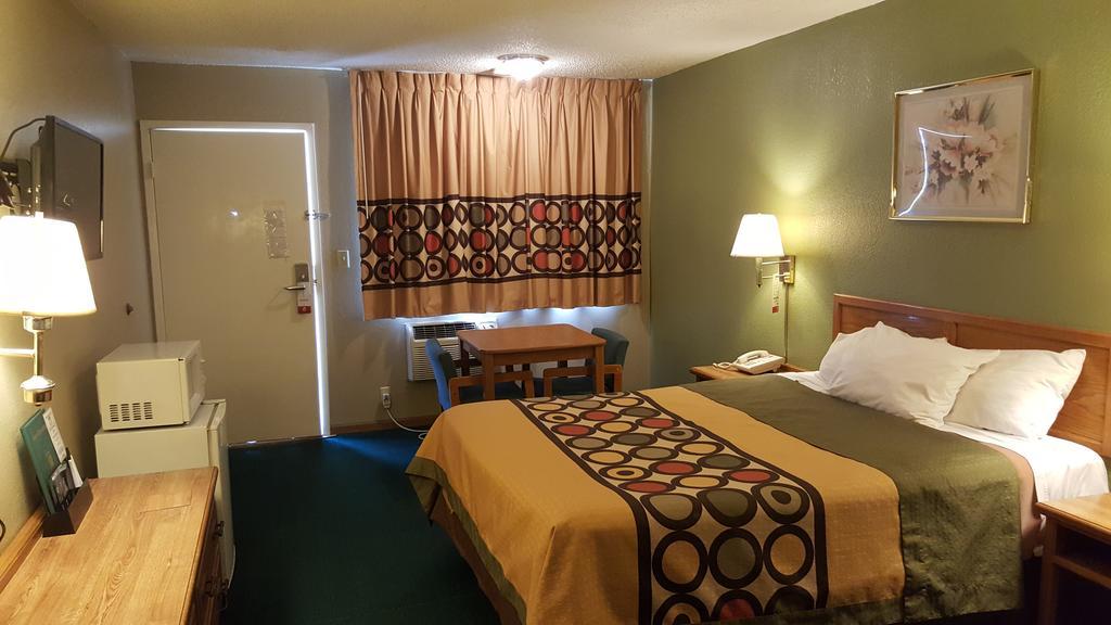 Budgetel Inn & Suites Butler 外观 照片