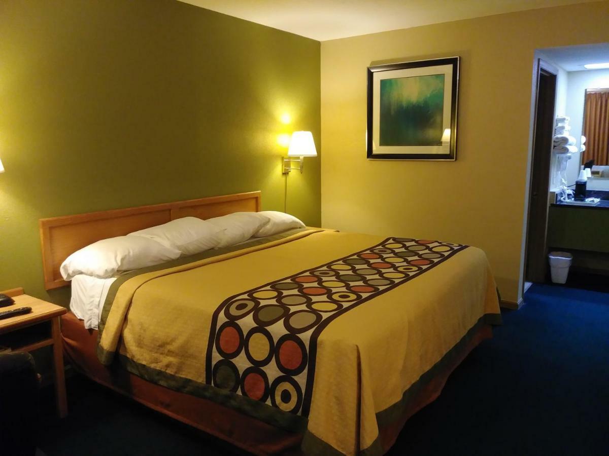 Budgetel Inn & Suites Butler 外观 照片